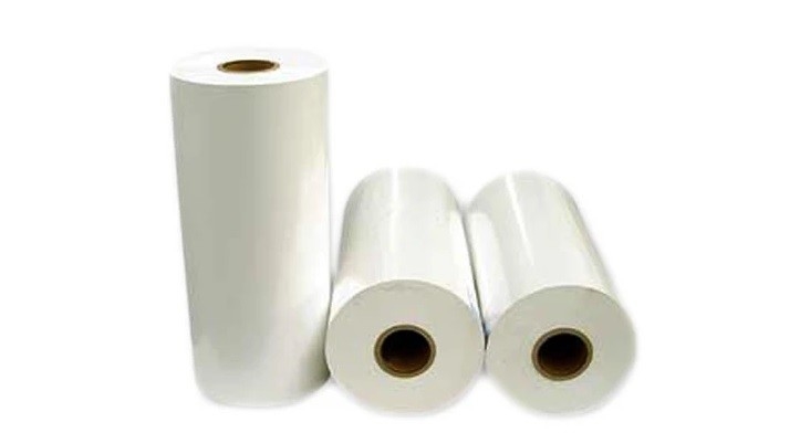 Imballaggio con pellicola trasparente in plastica supermorbida e personalizzata